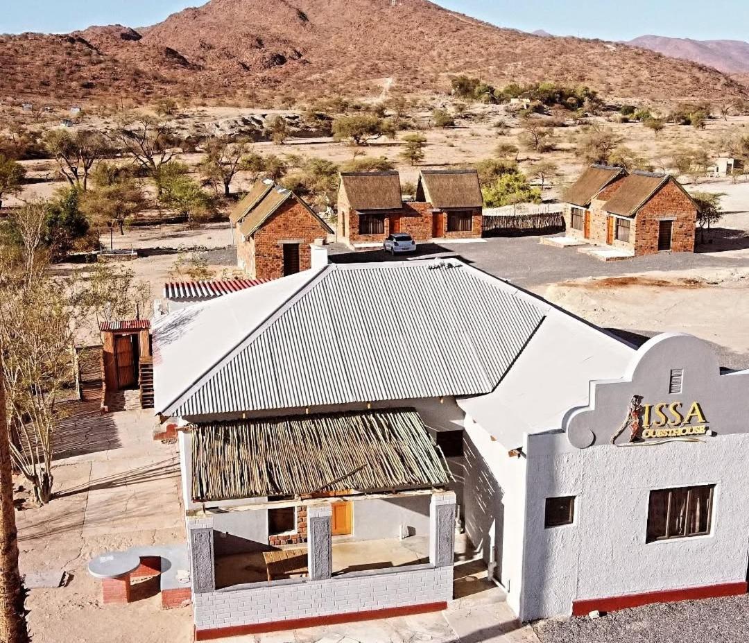 Issa Guesthouse Usakos Exterior foto
